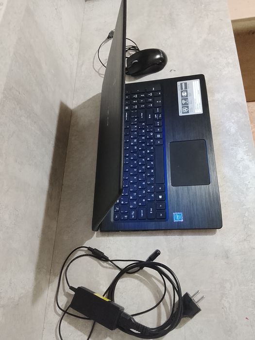 Ноутбук ACER продам.