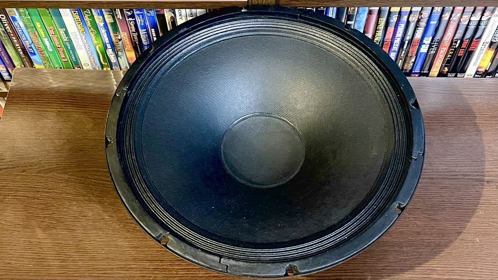 Difuzoare profesionale subwoofer Peavey 18 1600 W