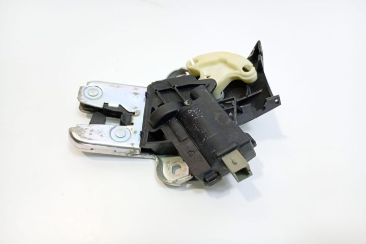 Broasca haion 4F5827505D Volkswagen VW Passat CC prima generatie seri