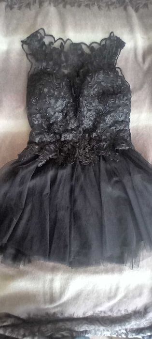 Вечерна дамска рокля/туника с блестящи елементи и тюл