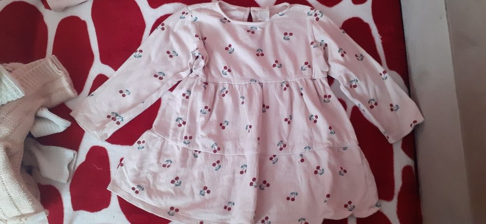 Vand lot de haine de fetita marimea 86-92