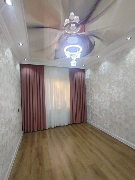 Чирчик шахрида 8 мкда 3 хонали уй сотилади