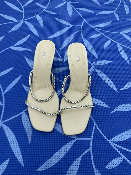 Босоножки от zara