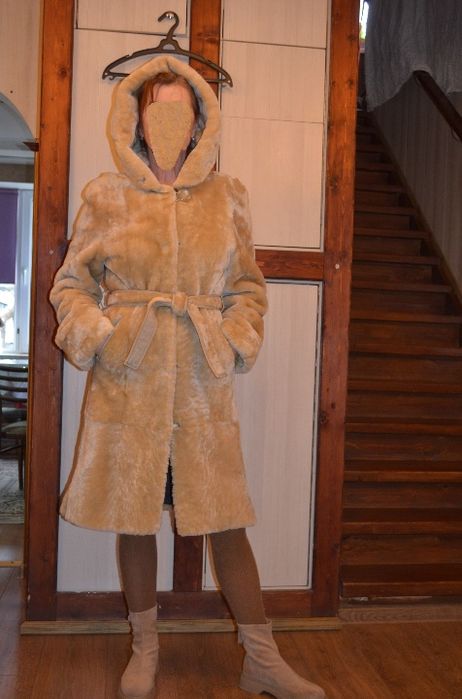 Продам мутоновую шубу