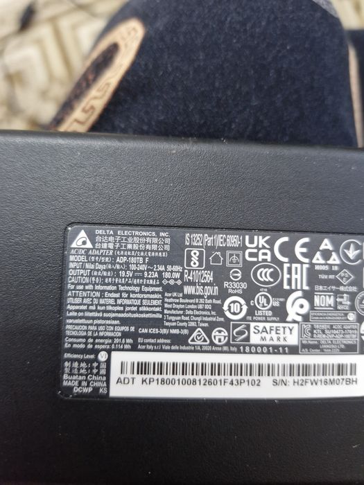 Продам блок  питания от ноутбук Асер нитро  5