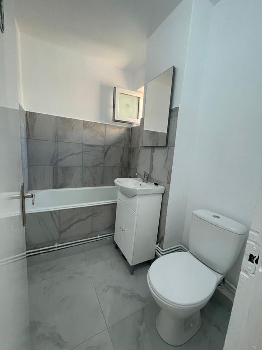 Apartament nou renovat cu 2 camere de vanzare in Tasnad