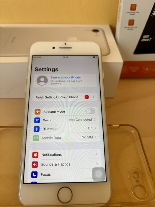 Apple iPhone 7 32GB White  много добър външен вид, нова батерия, кутия
