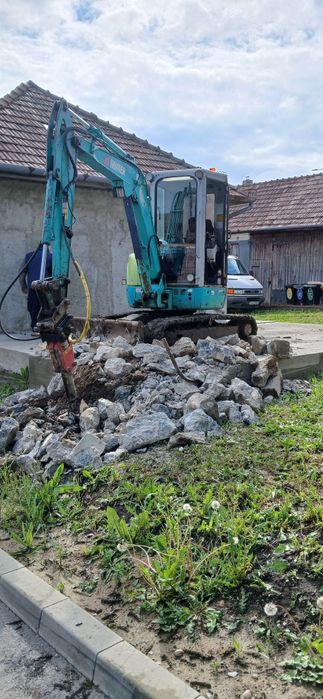 Inchiriez miniexcavator picon bobcat  dumper demolari autobasculanta servicii de manipulare marfa cu mini incarcator frontal bobcat  transport moloz