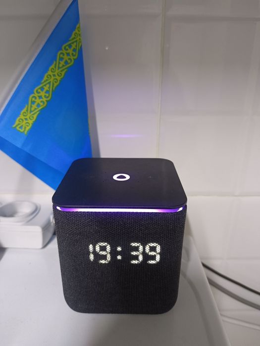 Продам Яндекс станцию