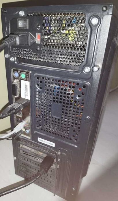 Компютър с Intel I5 7400 и GTX 1050 2 GB