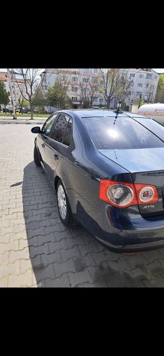 Volkswagen Jetta 2008 diesel, 2.048 € — imagine 3