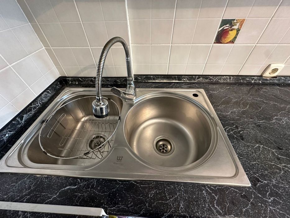 Продам кухонный гарнитур и плиту