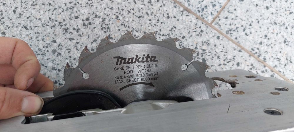 Circular de mana makita 18 v