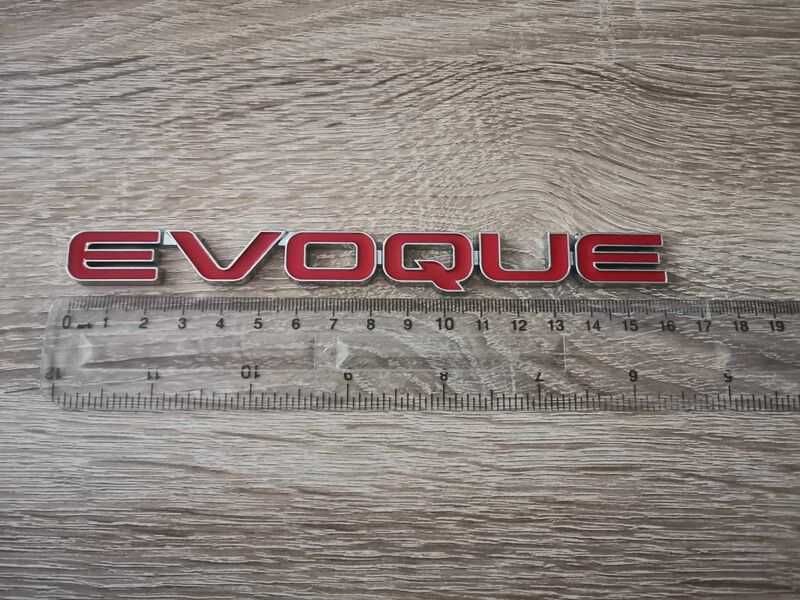 Range Rover Evoque червена емблема