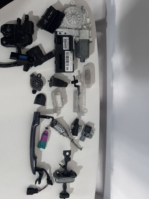 Piese Renault Latitude