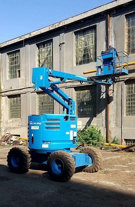 Inchiriem nacela cu brat diesel 4x4 de santier 12 m 16 m 18 m electric