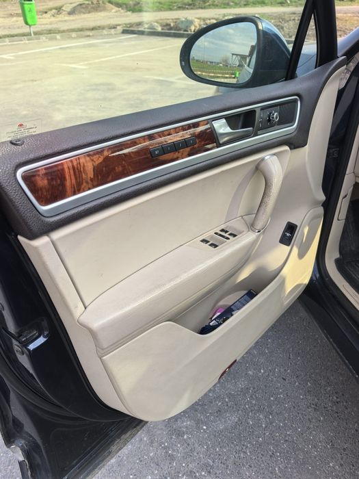 Dezmembrez Touareg 7p 2012 CRCA
