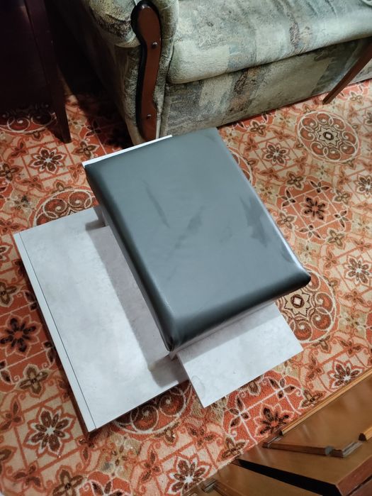 Педикюрный столик