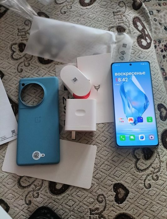 OnePlus Ace 3 Синий