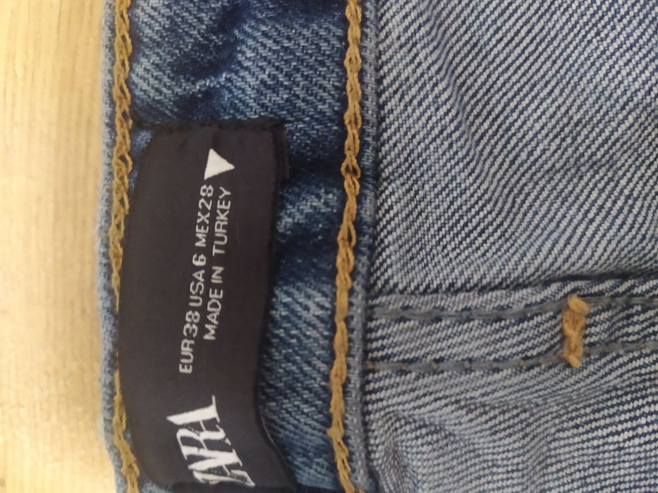 Дамски дънки Зара.