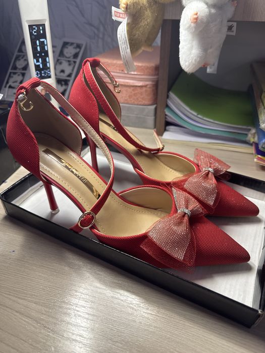 Продам туфли 10 000 тг. Есть торг