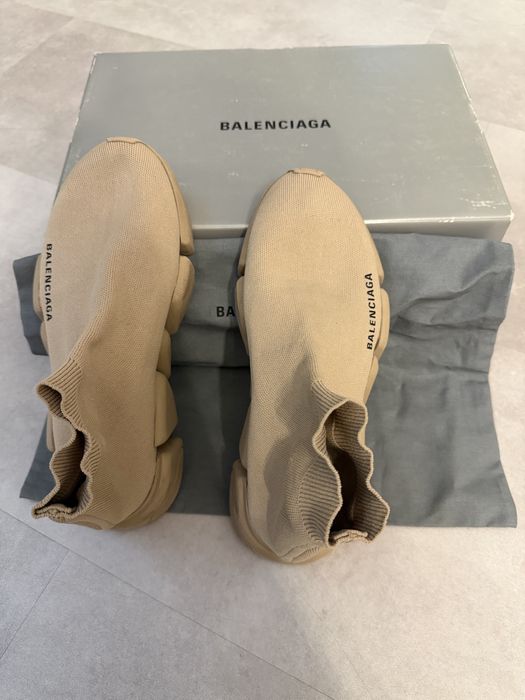 Бежови Balenciaga