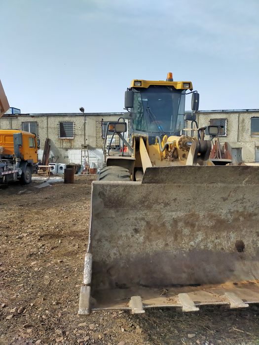 Погрузчик 3 куб 5 тонник