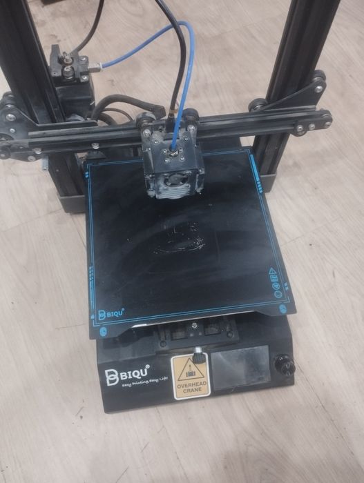 9 броя 3D Принтери 3-D printer