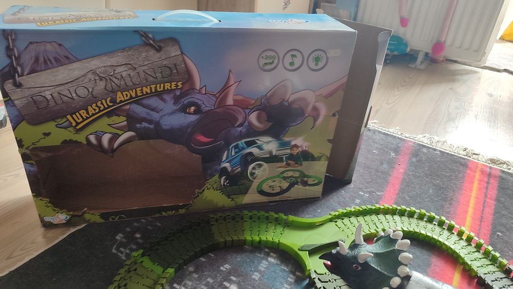 Дино писта 200 части