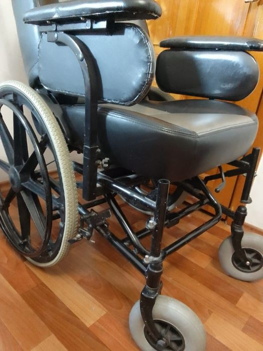 Инвалидная коляска
