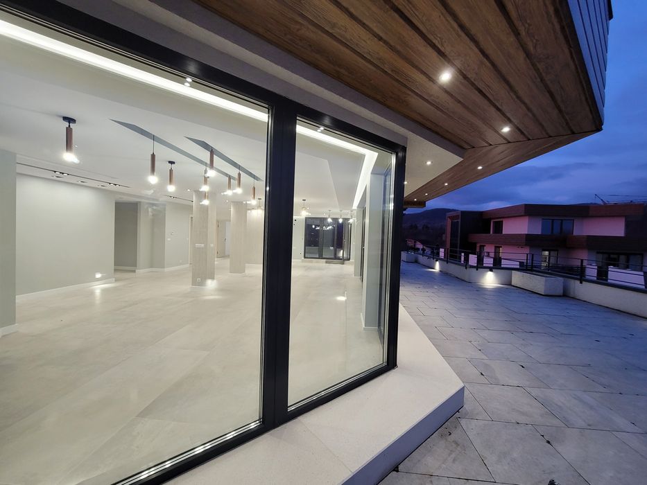 Apartament penthouse semifinisat !!!