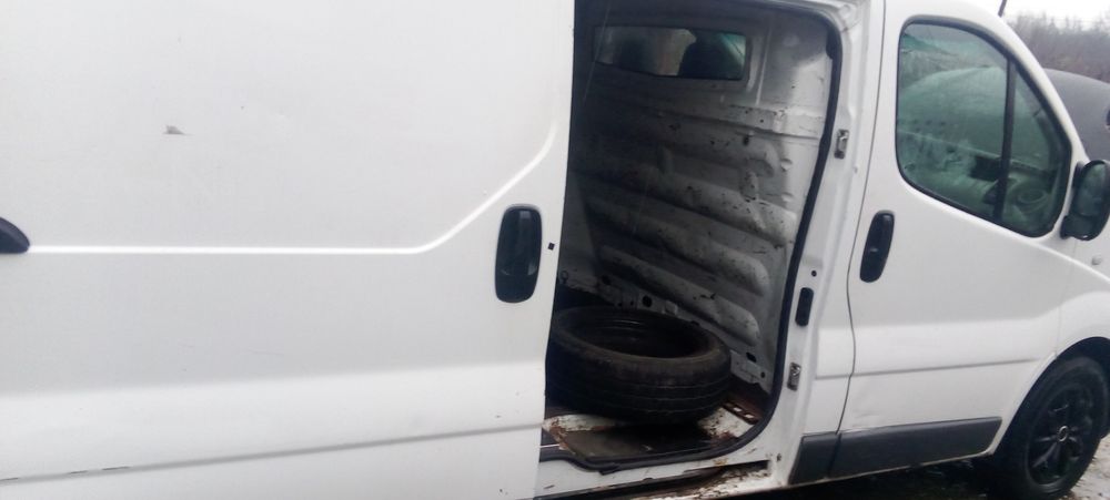 Vînd  dubiță  Reno  Trafic  2010