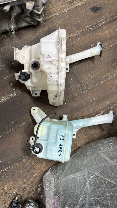 Бочек омывателя тойота ярис каролла usa контрактный из Японии