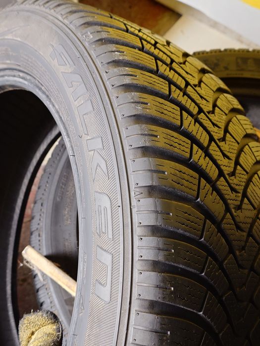 215/55R17 Falken 6,9-6,2mm anvelope in stare foarte buna
