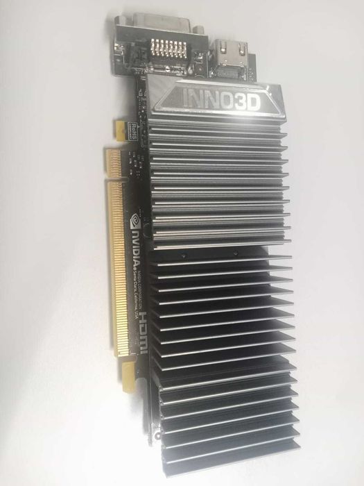 Видеокарты NVIDIA INNO3D GF-GT1030 и Gigabyte GT 1030 GV-N1030D5-2GL