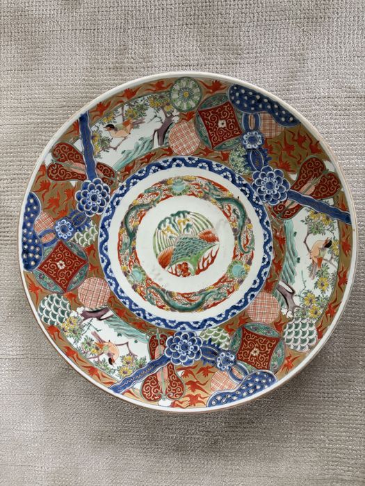 Platou japonez Imari / Kinrande 40 cm – porțelan pictat manual