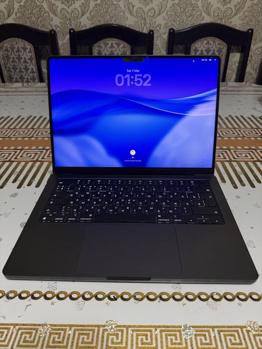 Macbook Pro 14 M3 Pro 18/512 Space black