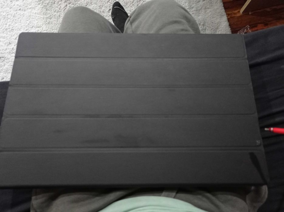 Продавам мини монитор добър за лек геиминк с хубаво качество