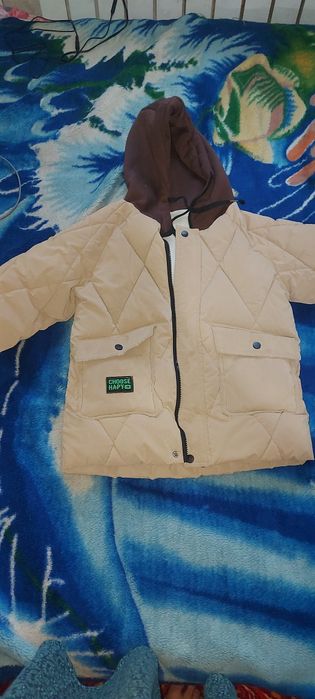 Продам зимнию куртку детская