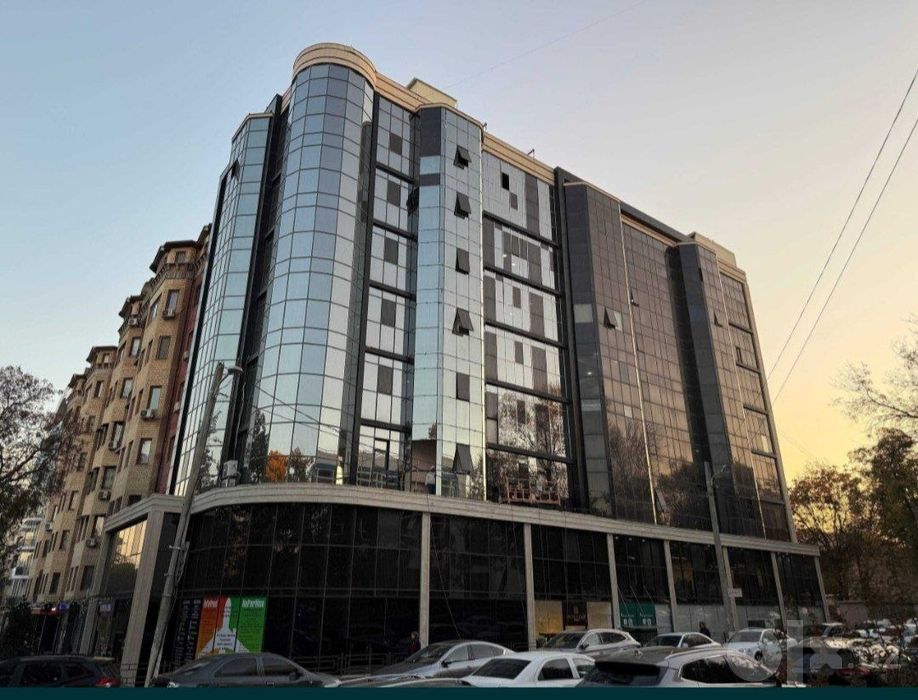 Коммерческое здание 560 м2 на первой линии, Яккасарайский район