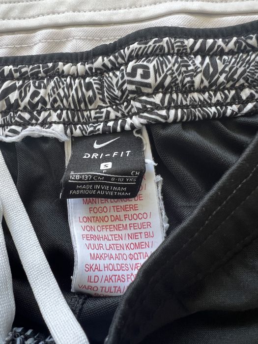 Детски екипи Nike PSG HM размери S и М 128-137 и 137-147