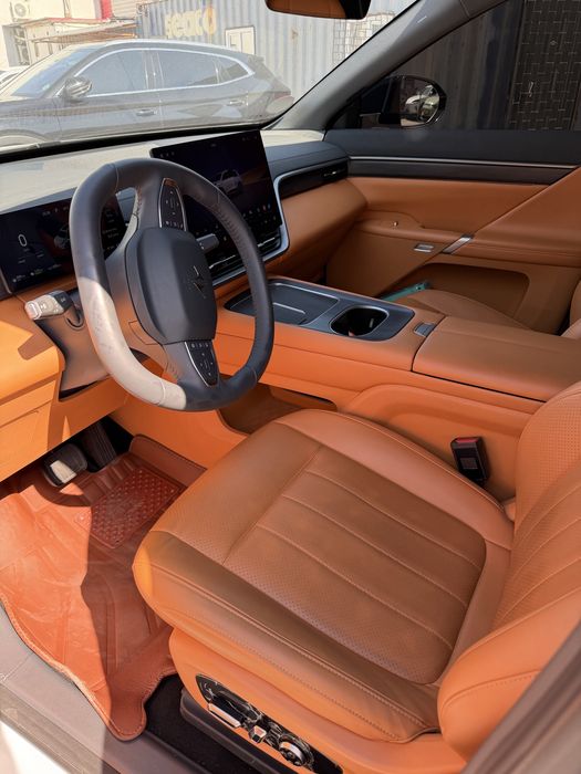 Dongfeng ep008 hybrid 2025. Leapmotor C16 konkurenti. Srochna sotiladi
