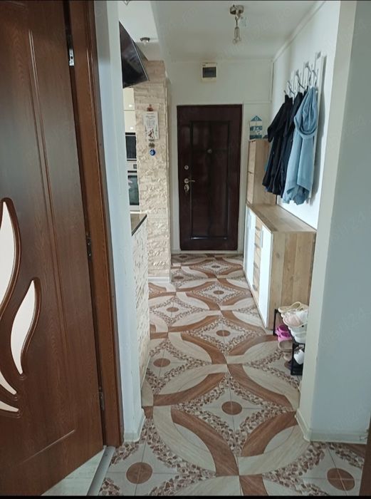 Vând apartament cu 2camere