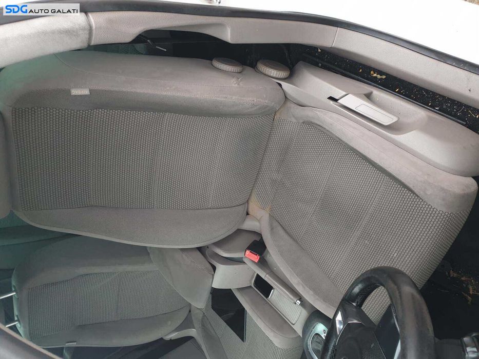 Scaun Scaune Stanga Fata Textil Fara Incalzire cu Uzura Volkswagen Golf 5 2004 - 2008 [Q2062]