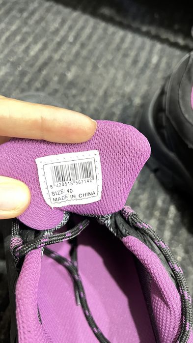 2 пары. Ботинки на 39 и 40 размер