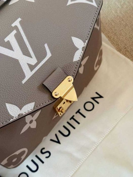 Geanta de mana dama Louis Vuitton 0130.64