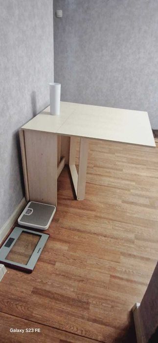 Продаю стол-книжку