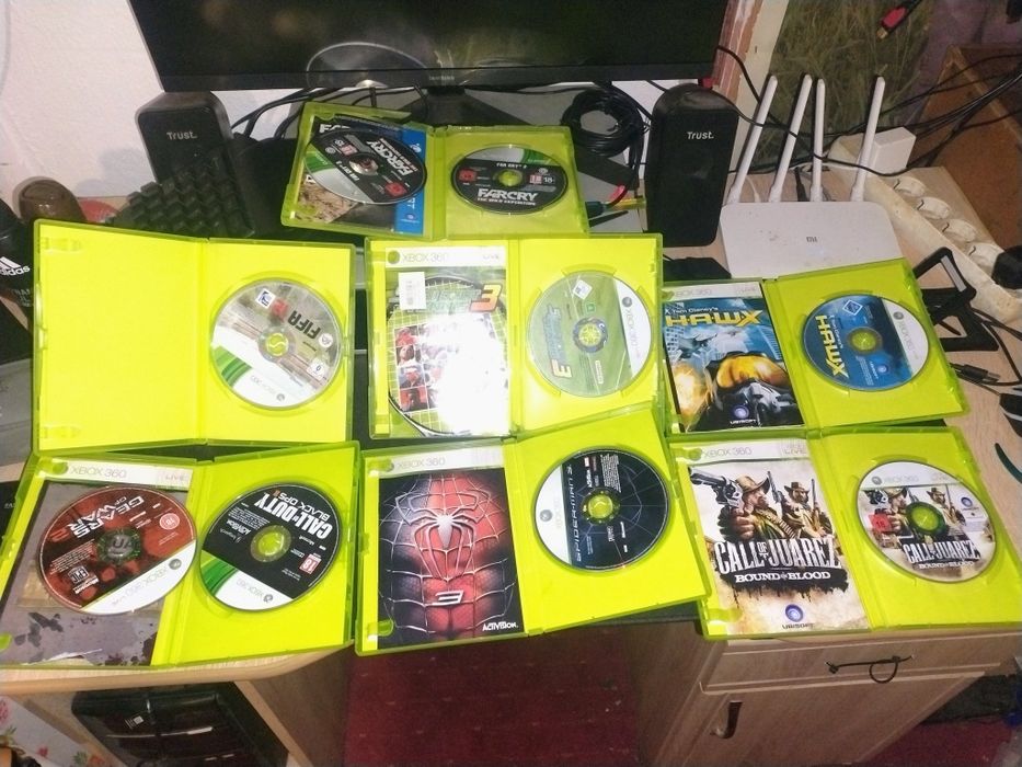 Vând Xbox 360 dau jocuri și la bucată