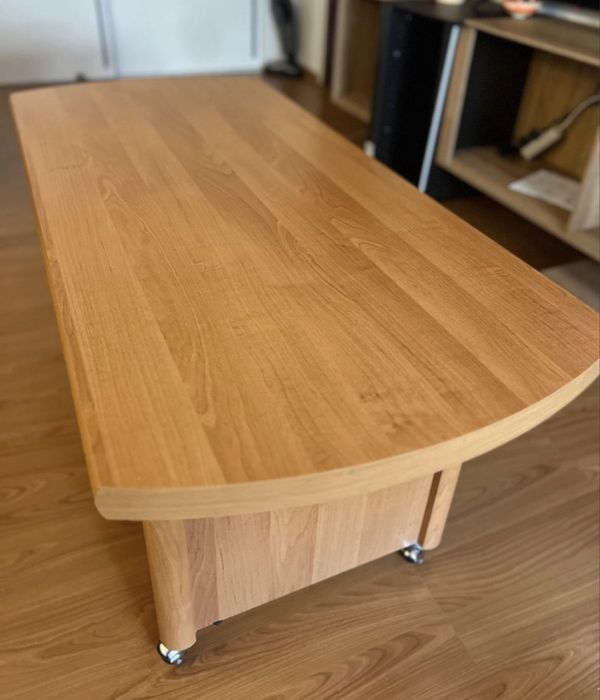 Masa pal din lemn cires