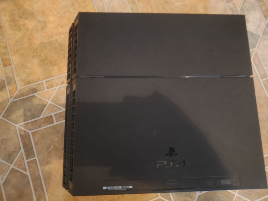 PlayStation 4 б/у
